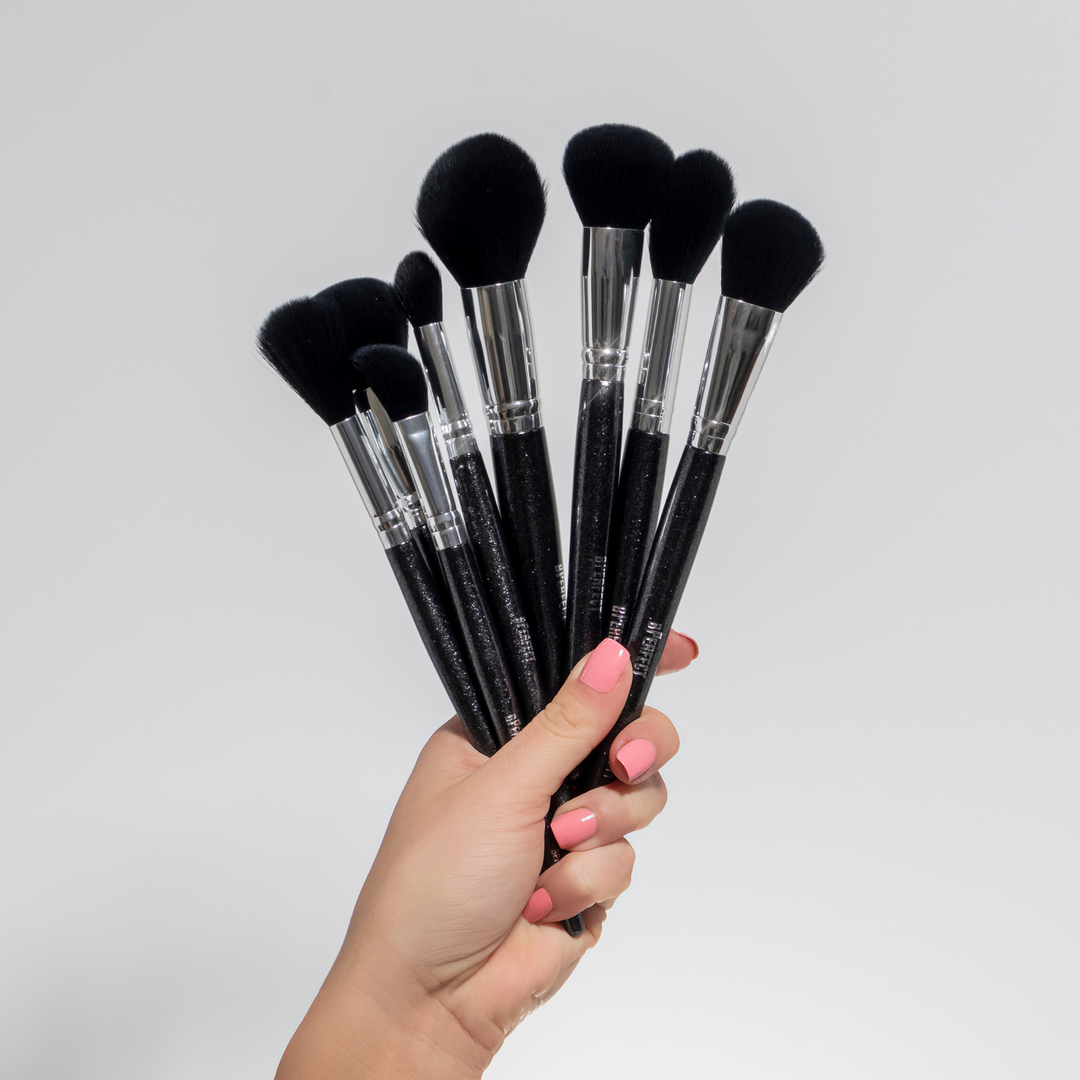 DO NOT PURCHASE P louise face makeup brushes 19 brush high quality set bundle